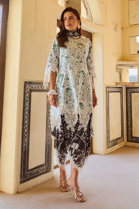 Sage Saga Green Chanderi, Linen, Lace Lace, Embroidery Raasa Kokil Floral Print Kurta Set Online at Aza Fashions Sage Saga_Green Chanderi, Linen, Lace Lace, Embroidery Raasa Kokil Floral Print Kurta Set _Online_at_Aza_Fashions