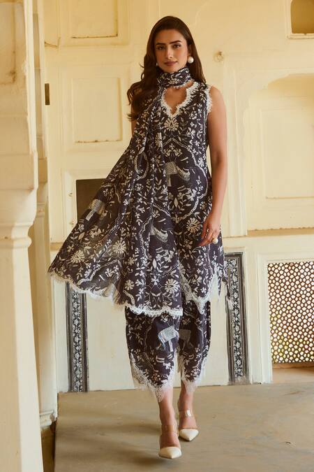 Sage Saga Black Chanderi Lace, Embroidery V-neck Kokila Floral Print Kurta Salwar Set Online at Aza Fashions Sage Saga_Black Chanderi Lace, Embroidery V-neck Kokila Floral Print Kurta Salwar Set _Online_at_Aza_Fashions