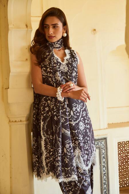 Sage Saga Black Chanderi Lace, Embroidery V-neck Kokila Floral Print Kurta Salwar Set at Aza Fashions Sage Saga_Black Chanderi Lace, Embroidery V-neck Kokila Floral Print Kurta Salwar Set _at_Aza_Fashions