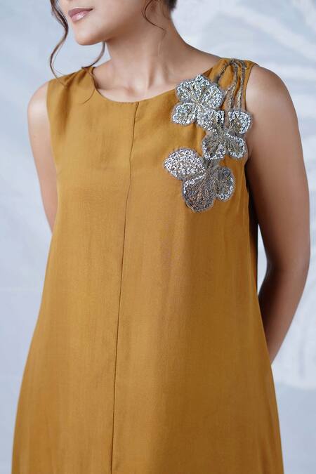 Seesa_Brown Chiffon Round Neck Zarina Tent Fitted Short Dress _Online_at_Aza_Fashions