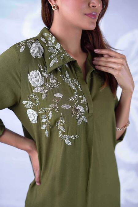 Buy Seesa Green Viscose Embroidery Collared Elira Peridot Placement Dress Online at Aza Fashions Buy_Seesa_Green Viscose Embroidery Collared Elira Peridot Placement Dress _Online_at_Aza_Fashions