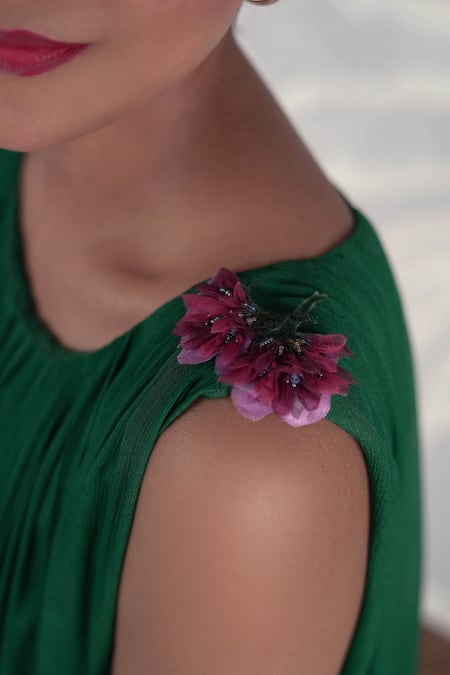 Buy Seesa Green Chiffon Fabric Flowers Round Neck Naida Crinkled Long Dress Online at Aza Fashions Buy_Seesa_Green Chiffon Fabric Flowers Round Neck Naida Crinkled Long Dress _Online_at_Aza_Fashions