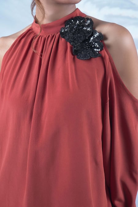 Buy Seesa Maroon Silk, Crepe Sequins Halter Neck Onsra Short Dress Online at Aza Fashions Buy_Seesa_Maroon Silk, Crepe Sequins Halter Neck Onsra Short Dress _Online_at_Aza_Fashions