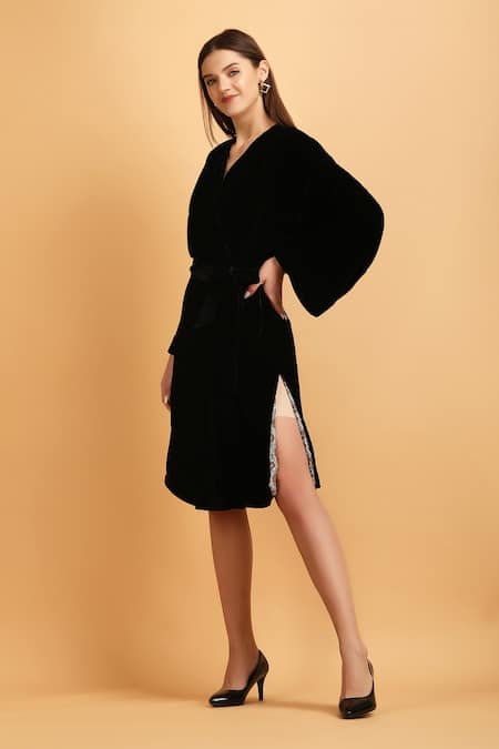 Buy Label Ivish Black Velvet, Muslin V-neck Kimono Wrap Tunic With Belt Online at Aza Fashions Buy_Label Ivish_Black Velvet, Muslin V-neck Kimono Wrap Tunic With Belt _Online_at_Aza_Fashions