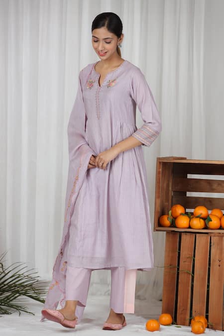 Beige Purple Kurta Pure Mul Chanderi Embroidered Floral Notched Neck Pant Set 