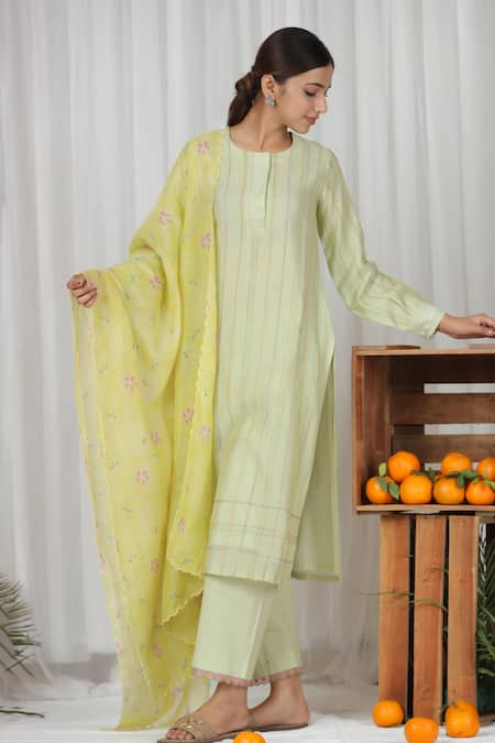 Beige Stitched Pattern Kurta & Pant Set 