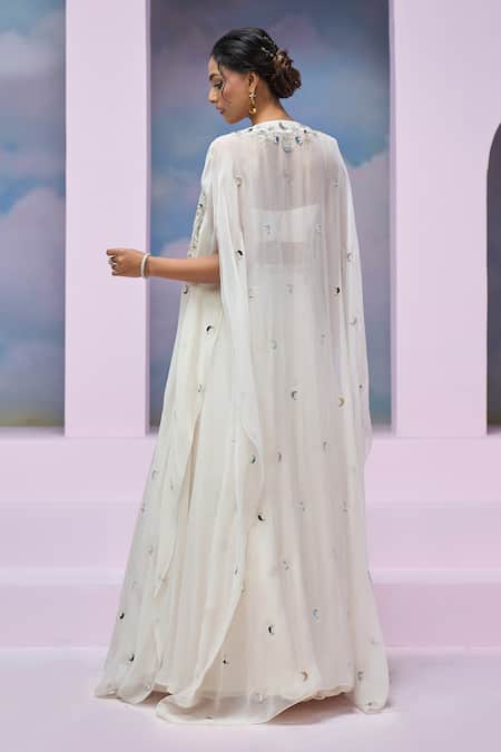 Silky Bindra X AZA Ivory Organza, Silk Embroidery, Mirrors Square Neck Chaandni Cape Lehenga Set Online at Aza Fashions Silky Bindra X AZA_Ivory Organza, Silk Embroidery, Mirrors Square Neck Chaandni Cape Lehenga Set _Online_at_Aza_Fashions