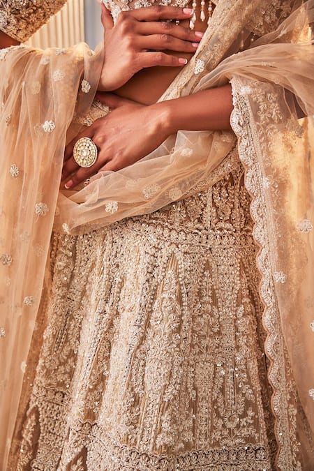 Shop Kalighata Peach Organza Embroidery Sweetheart Neck Avni Hand Bridal Lehenga Set Online at Aza Fashions Shop_Kalighata_Peach Organza Embroidery Sweetheart Neck Avni Hand Bridal Lehenga Set _Online_at_Aza_Fashions