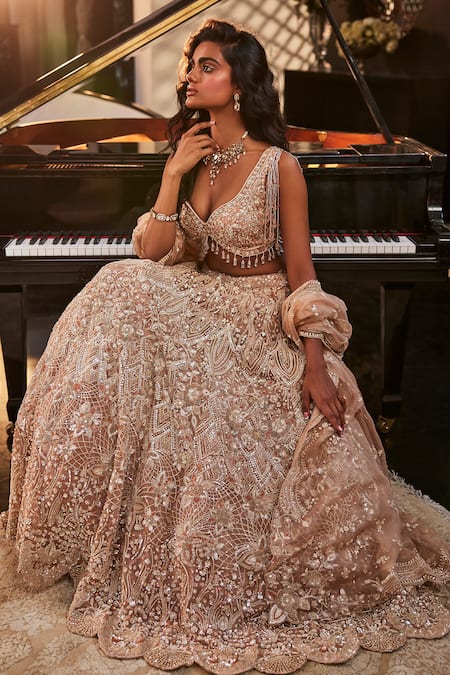 Kalighata Gold Organza Embroidery, Sequins Plunge Neck Hand Bridal Lehenga Set Online at Aza Fashions Kalighata_Gold Organza Embroidery, Sequins Plunge Neck Hand Bridal Lehenga Set _Online_at_Aza_Fashions