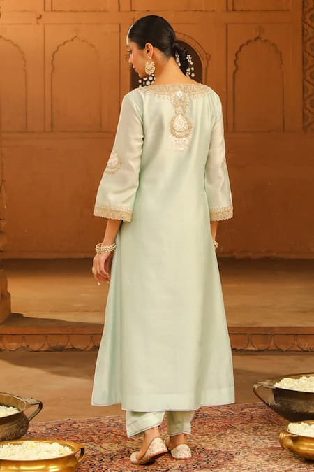 Sheetal Batra Sanvi Kashmiri Tilla Embroidered Kurta & Salwar Set 