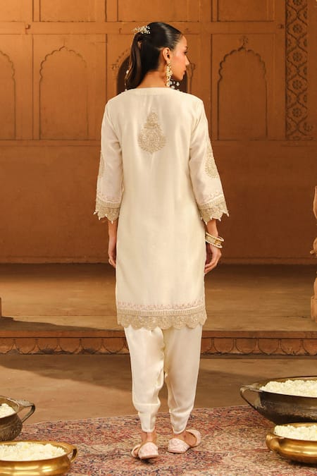 Sheetal Batra Anika Silk Chanderi Embroidered Kurta With Dhoti Pant 