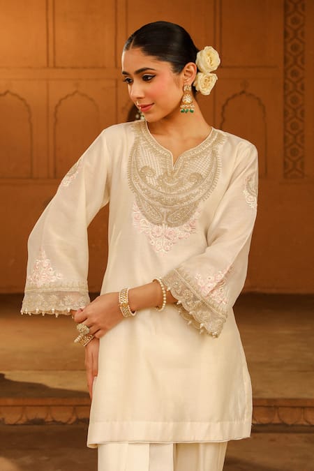 Buy_Sheetal Batra_Ivory Silk, Chanderi, Satin Embroidery Split V-neck Ashira Kurta With Salwar _Online_at_Aza_Fashions