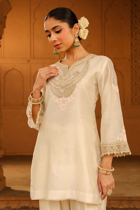 Shop_Sheetal Batra_Ivory Silk, Chanderi, Satin Embroidery Split V-neck Ashira Kurta With Salwar _Online_at_Aza_Fashions