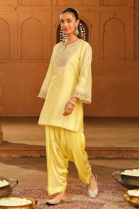 Sheetal Batra Yellow Silk, Chanderi, Satin Embroidery Split V-neck Ashira Kurta With Salwar Online at Aza Fashions Sheetal Batra_Yellow Silk, Chanderi, Satin Embroidery Split V-neck Ashira Kurta With Salwar _Online_at_Aza_Fashions