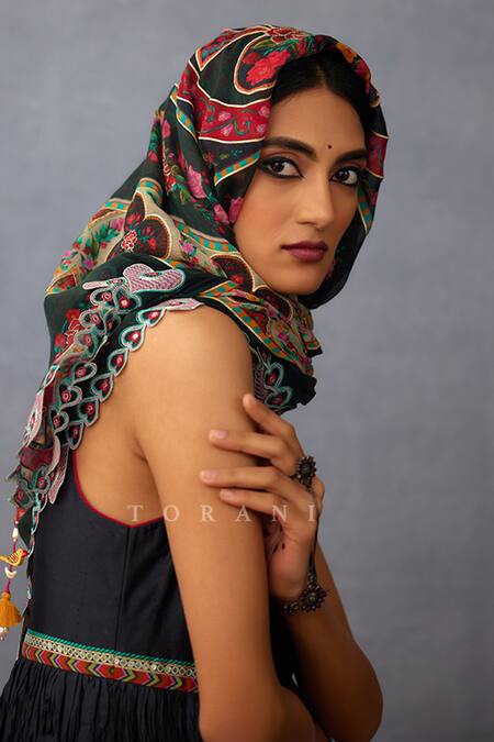 Buy Torani Black Embroidery, Tassels Dil Shaad Kinan Scarf Online at Aza Fashions Buy_Torani_Black Embroidery, Tassels Dil Shaad Kinan Scarf _Online_at_Aza_Fashions