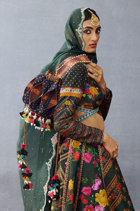 Shop_Torani_Black Tassels Dil Shaad Juni Potli _at_Aza_Fashions