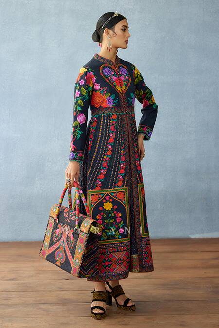 Torani Black Embroidery Dil Shaad Aifa Handbag Online at Aza Fashions Torani_Black Embroidery Dil Shaad Aifa Handbag _Online_at_Aza_Fashions