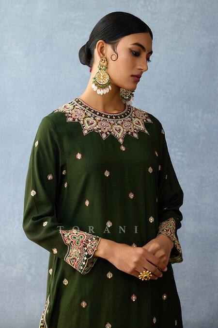 Torani Green Silk Embroidery Round Neck Dil Shaad Urvi Printed Kurta Pant Set at Aza Fashions Torani_Green Silk Embroidery Round Neck Dil Shaad Urvi Printed Kurta Pant Set _at_Aza_Fashions