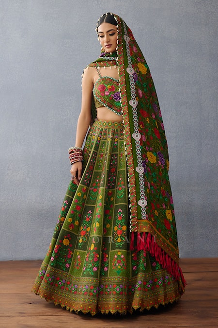 Torani Green Organza, Jersey Embroidery, Dil Naaz Sakaria Floral Print Lehenga Set at Aza Fashions Torani_Green Organza, Jersey Embroidery, Dil Naaz Sakaria Floral Print Lehenga Set _at_Aza_Fashions