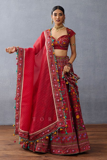 Torani_Red Organza Tassels, Embroidery Dil Surkh Farida Gul Digital Print Lehenga Set _Online_at_Aza_Fashions