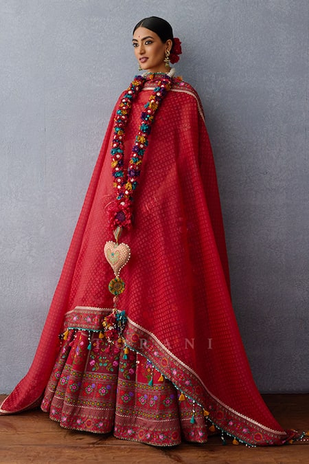 Buy_Torani_Red Organza Tassels, Embroidery Dil Surkh Farida Gul Digital Print Lehenga Set 