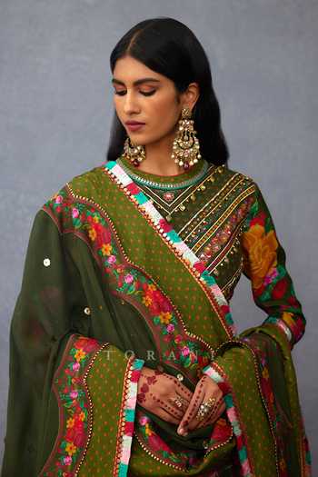 Torani Green Organza, Jersey, Silk Metallic Dil Saaz Asima Gullista Print Anarkali Set at Aza Fashions Torani_Green Organza, Jersey, Silk Metallic Dil Saaz Asima Gullista Print Anarkali Set _at_Aza_Fashions