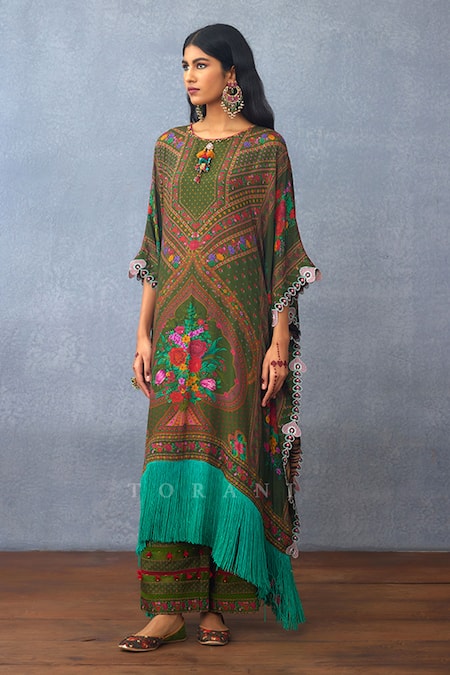 Shop Torani Green Chanderi Tassels Round Neck Dil Saaz Ava Phoolkari Print Kaftan With Pant Online at Aza Fashions Shop_Torani_Green Chanderi Tassels Round Neck Dil Saaz Ava Phoolkari Print Kaftan With Pant _Online_at_Aza_Fashions