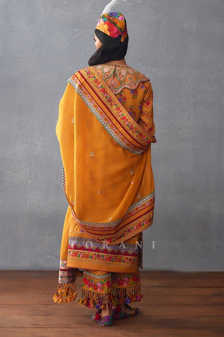 Shop Torani Yellow Kota Doria, Silk Sequins, Embroidery, Dil Seher Sameena Print Kurta Set at Aza Fashions Shop_Torani_Yellow Kota Doria, Silk Sequins, Embroidery, Dil Seher Sameena Print Kurta Set _at_Aza_Fashions