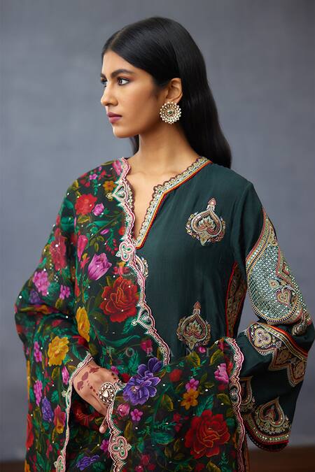 Shop Torani Green Cotton, Silk Embroidery, Sequins Collared Dil Shaad Maira Kurta Set Shop_Torani_Green Cotton, Silk Embroidery, Sequins Collared Dil Shaad Maira Kurta Set