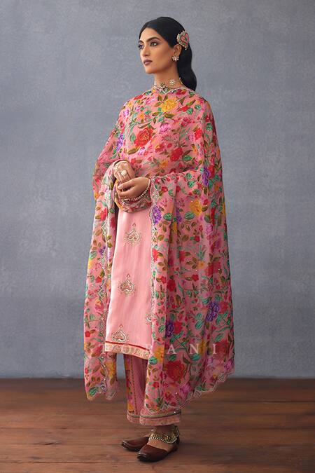 Torani Pink Cotton, Silk Sequins, Embroidery Split V-neck Dil Ruba Asma Kurta Set Online at Aza Fashions Torani_Pink Cotton, Silk Sequins, Embroidery Split V-neck Dil Ruba Asma Kurta Set _Online_at_Aza_Fashions