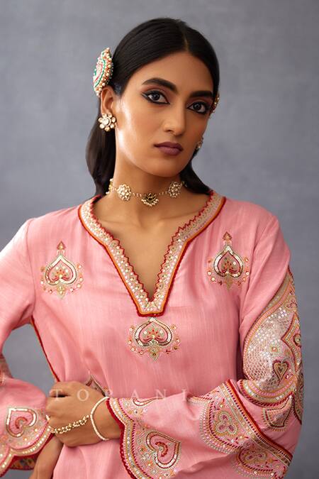 Torani Pink Cotton, Silk Sequins, Embroidery Split V-neck Dil Ruba Asma Kurta Set at Aza Fashions Torani_Pink Cotton, Silk Sequins, Embroidery Split V-neck Dil Ruba Asma Kurta Set _at_Aza_Fashions