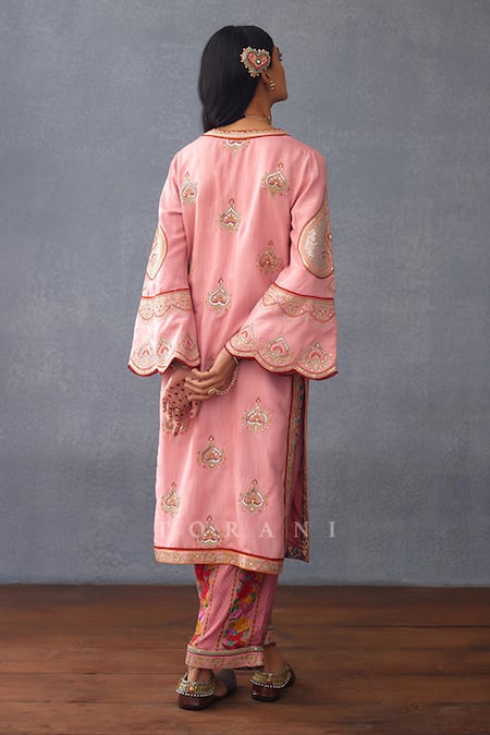 Shop Torani Pink Cotton, Silk Sequins, Embroidery Split V-neck Dil Ruba Asma Kurta Set at Aza Fashions Shop_Torani_Pink Cotton, Silk Sequins, Embroidery Split V-neck Dil Ruba Asma Kurta Set _at_Aza_Fashions