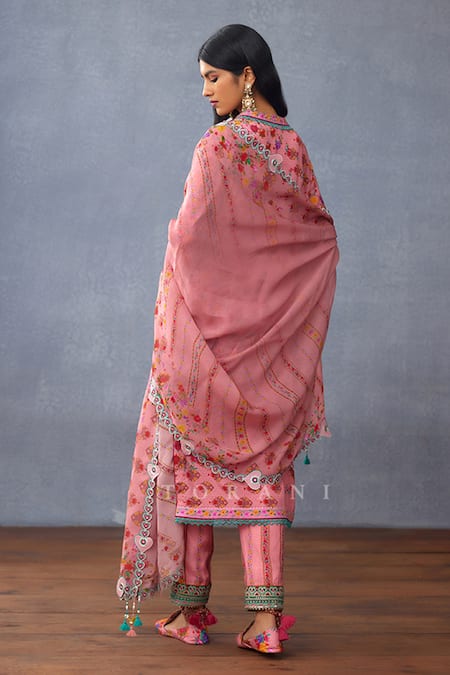 Shop Torani Pink Cotton, Silk Embroidery, Applique, Lace Dil Ruba Hiba Print Kurta Set at Aza Fashions Shop_Torani_Pink Cotton, Silk Embroidery, Applique, Lace Dil Ruba Hiba Print Kurta Set _at_Aza_Fashions