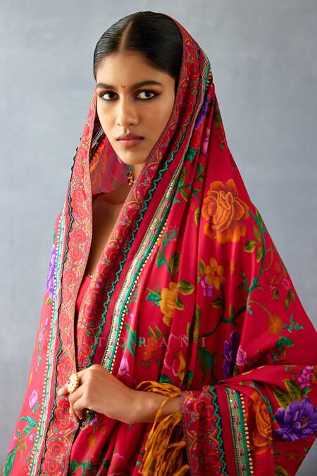 Shop Torani Red Silk Tassels Dil Surkh Gazal Floral Print Saree Online at Aza Fashions Shop_Torani_Red Silk Tassels Dil Surkh Gazal Floral Print Saree _Online_at_Aza_Fashions