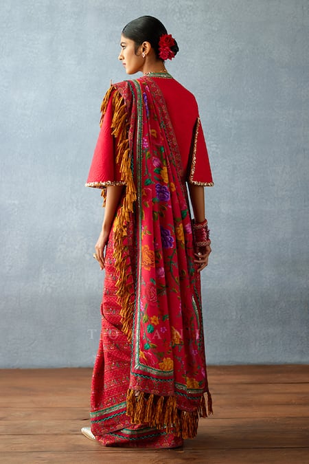 Shop Torani Red Silk Tassels Dil Surkh Gazal Floral Print Saree at Aza Fashions Shop_Torani_Red Silk Tassels Dil Surkh Gazal Floral Print Saree _at_Aza_Fashions
