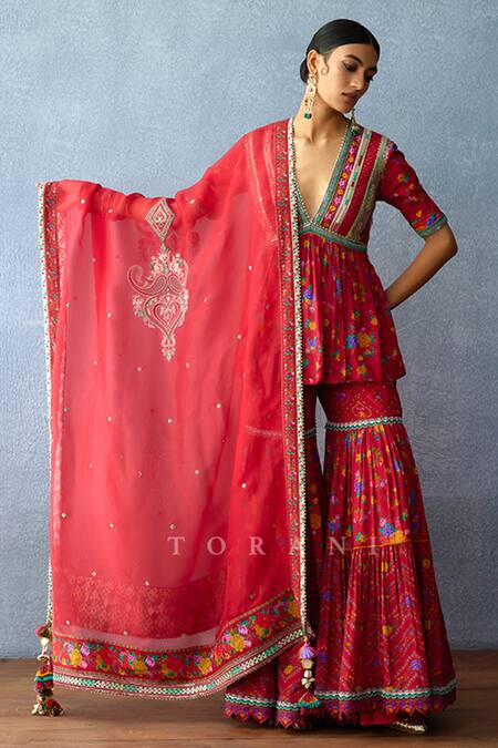 Buy Torani Red Organza, Silk Lace, Tassels Dil Surkh Sabah Printed Peplum Kurta Sharara Set Buy_Torani_Red Organza, Silk Lace, Tassels Dil Surkh Sabah Printed Peplum Kurta Sharara Set