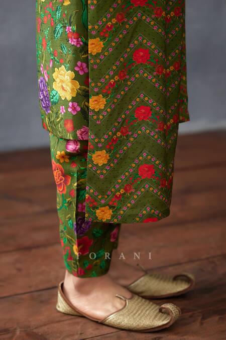 Buy Torani Green Jersey, Silk Embroidery Dil Saaz Fadi Print Kurta Set Online at Aza Fashions Buy_Torani_Green Jersey, Silk Embroidery Dil Saaz Fadi Print Kurta Set _Online_at_Aza_Fashions