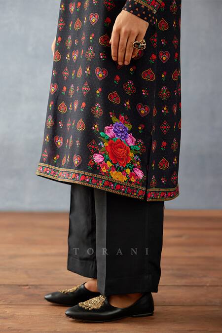 Torani Black Silk Embroidery Dil Shaad Marwan Print Kurta Set at Aza Fashions Torani_Black Silk Embroidery Dil Shaad Marwan Print Kurta Set _at_Aza_Fashions