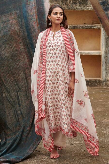 Karaj Jaipur_Red Chanderi, Cotton Gota Patti, Embroidery Split Butti Print Kurta Pant Set_Online_at_Aza_Fashions