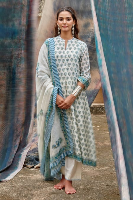 Karaj Jaipur_Blue Chanderi, Cotton Gota Patti, Embroidery Butti Pattern Kurta Pant Set _Online_at_Aza_Fashions