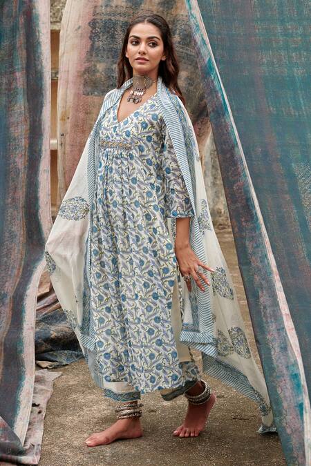 Karaj Jaipur Blue Chanderi, Cotton Sequins V-neck Jaal Pattern V Kurta Pant Set Online at Aza Fashions Karaj Jaipur_Blue Chanderi, Cotton Sequins V-neck Jaal Pattern V Kurta Pant Set _Online_at_Aza_Fashions