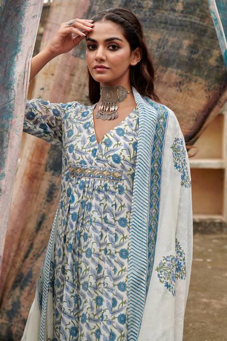 Shop Karaj Jaipur Blue Chanderi, Cotton Sequins V-neck Jaal Pattern V Kurta Pant Set Online at Aza Fashions Shop_Karaj Jaipur_Blue Chanderi, Cotton Sequins V-neck Jaal Pattern V Kurta Pant Set _Online_at_Aza_Fashions
