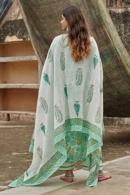 Karaj Jaipur Green Chanderi, Cotton Lace, Embroidery Jaal Print Leaf Neck Kurta Pant Set Online at Aza Fashions Karaj Jaipur_Green Chanderi, Cotton Lace, Embroidery Jaal Print Leaf Neck Kurta Pant Set _Online_at_Aza_Fashions