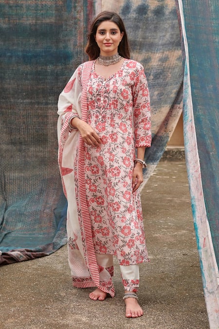 KARAJ JAIPUR Red Kurta And Dupatta Pure Mul Chanderi Printed Floral Jaal Notched Pant Set 