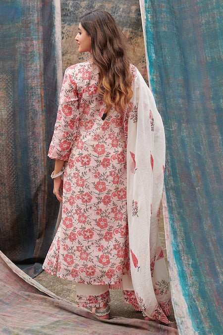 Karaj Jaipur Red Chanderi, Cotton Split V-neck Floral Jaal Print Kurta Pant Set Online at Aza Fashions Karaj Jaipur_Red Chanderi, Cotton Split V-neck Floral Jaal Print Kurta Pant Set _Online_at_Aza_Fashions