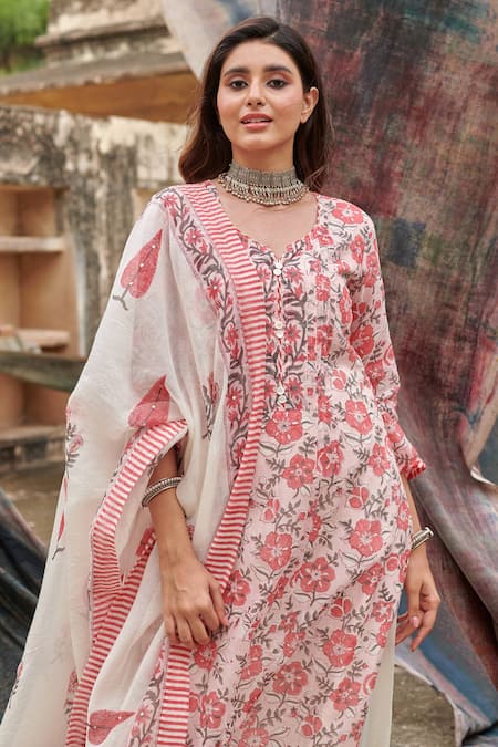 Karaj Jaipur Red Chanderi, Cotton Split V-neck Floral Jaal Print Kurta Pant Set at Aza Fashions Karaj Jaipur_Red Chanderi, Cotton Split V-neck Floral Jaal Print Kurta Pant Set _at_Aza_Fashions