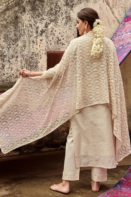 Karaj Jaipur_Ivory Kurta Chanderi Embroidered Chikankari Notched Set _Online_at_Aza_Fashions