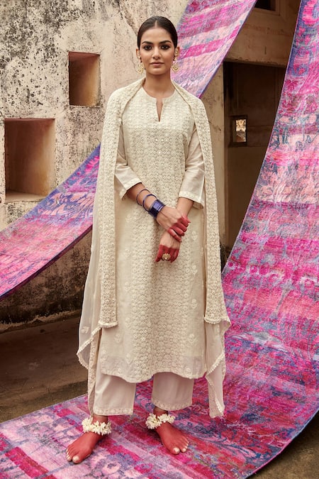 Karaj Jaipur_Ivory Chanderi, Cotton, Chiffon Embroidery Split V-neck Chikankari Kurta Set _Online_at_Aza_Fashions