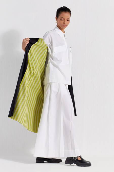 Buy_Three_Black Poplin Applique Embroidered Floral Collar Patch Jacket And Pant Set