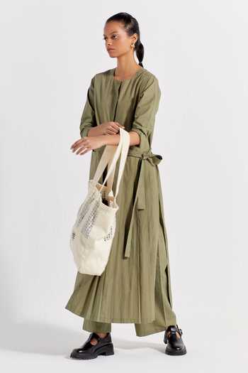 Three Green Poplin Round Neck Front Pleated Jacket And Pant Co-ord Set at Aza Fashions Three_Green Poplin Round Neck Front Pleated Jacket And Pant Co-ord Set _at_Aza_Fashions